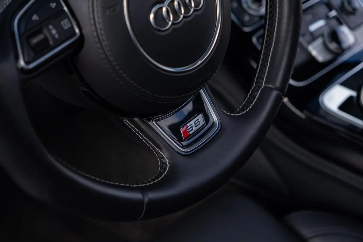 4.0 V8 TFSI S8 Quattro MY 2015|Org.NL NAP|1ste Eig.|B&O Advanced|Nachtzicht|Panoramadak|Soft Close|Massage|Top Conditie|Dealer Onderhouden