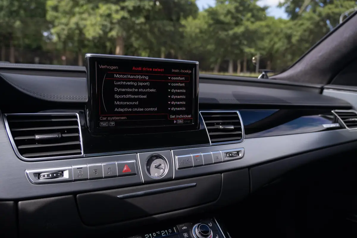 4.0 V8 TFSI S8 Quattro MY 2015|Org.NL NAP|1ste Eig.|B&O Advanced|Nachtzicht|Panoramadak|Soft Close|Massage|Top Conditie|Dealer Onderhouden