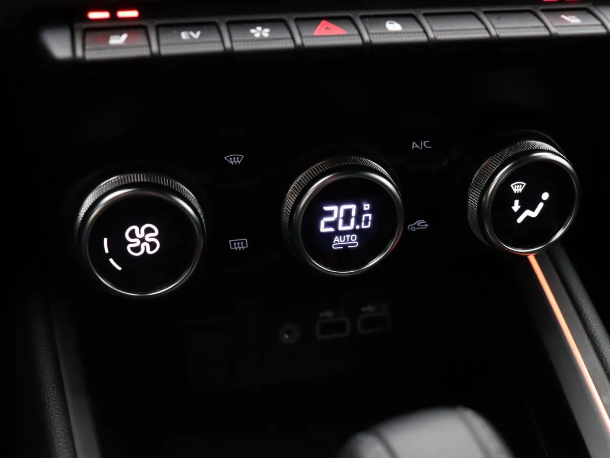 E-Tech Full Hybrid 145pk esprit Alpine | Achteruitrijcamera | Stuur- en Stoelverwarming | Adaptieve Cruise Control |
