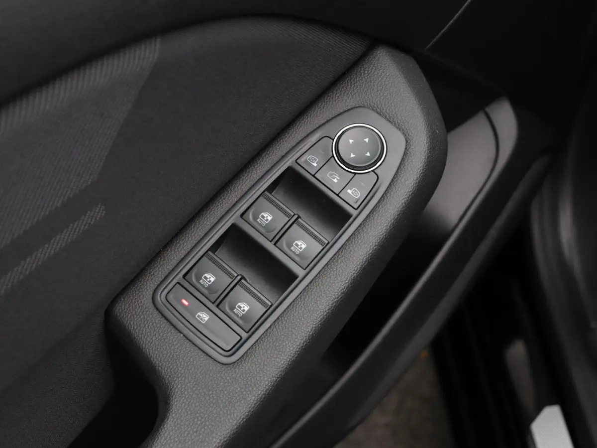 E-Tech Full Hybrid 145pk esprit Alpine | Achteruitrijcamera | Stuur- en Stoelverwarming | Adaptieve Cruise Control |
