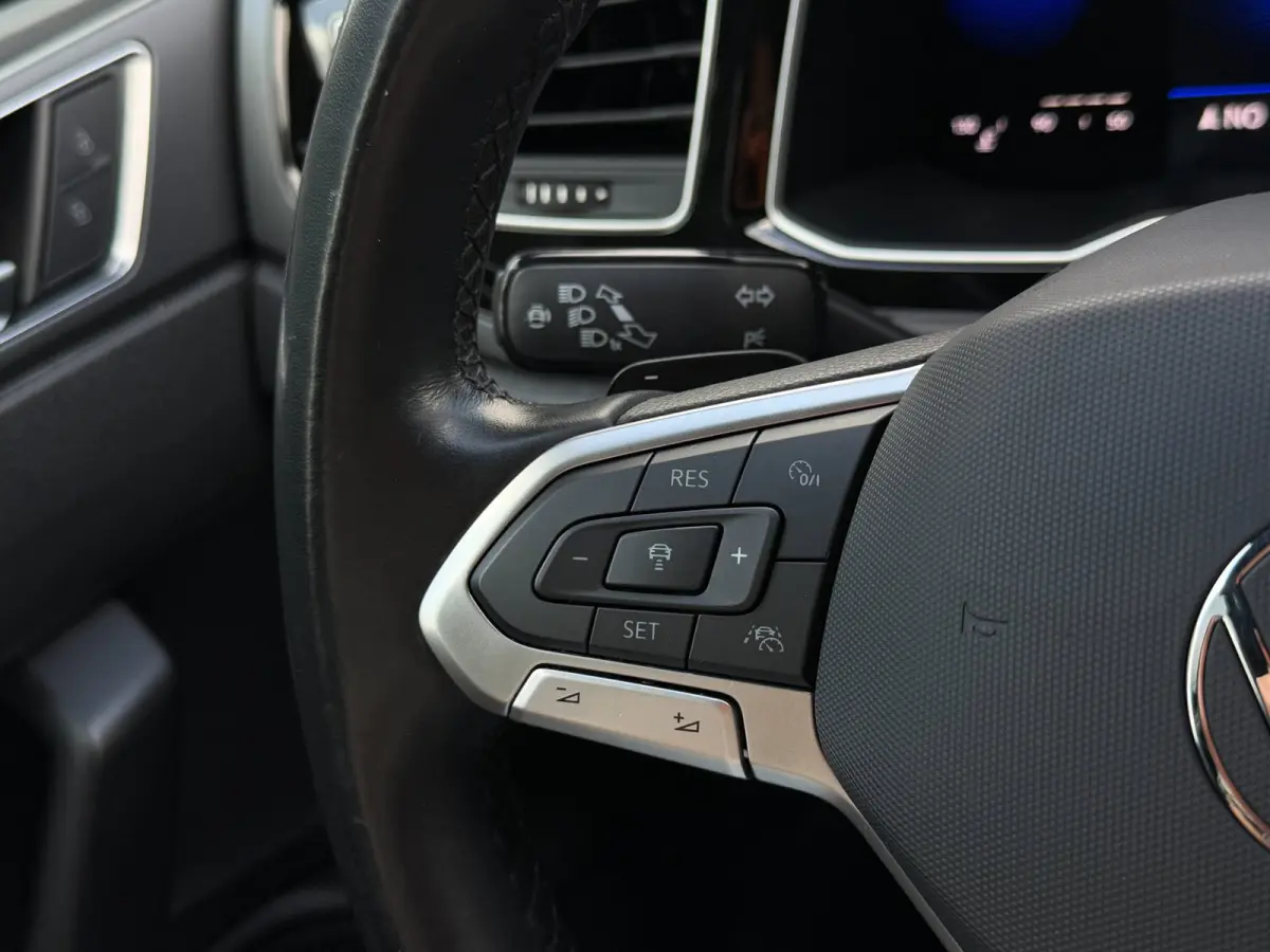 1.5 TSI R-Line IQ Light ACC Camera DSG