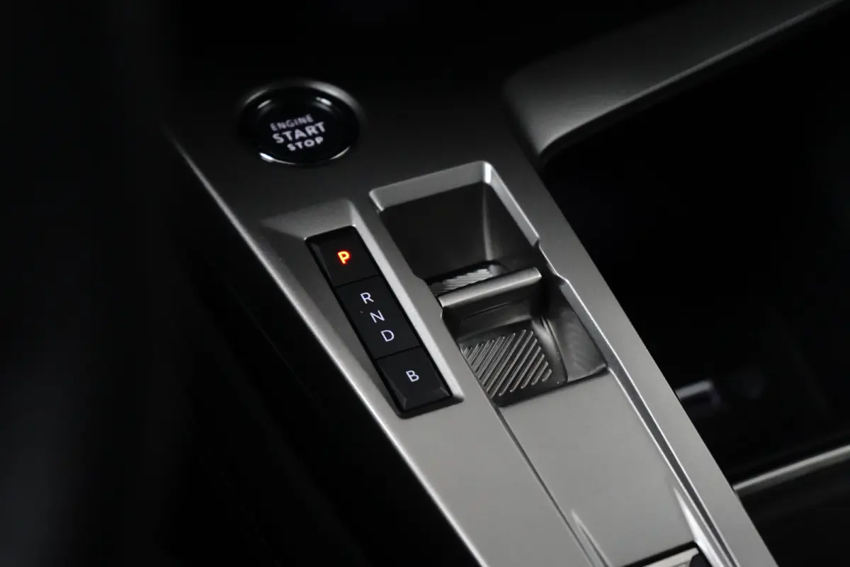 Allure EV 54 kWh 412KM Range Binnenkort Beschikbaar | Extra getint glas | Keyless entry | Lichtmetalen velgen 18"