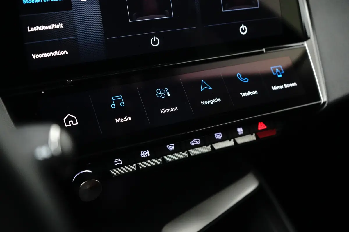 Allure EV 54 kWh 412KM Range Binnenkort Beschikbaar | Extra getint glas | Keyless entry | Lichtmetalen velgen 18"