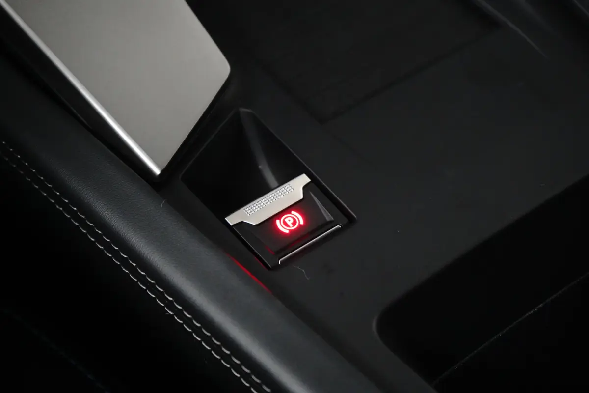 Allure EV 54 kWh 412KM Range Binnenkort Beschikbaar | Extra getint glas | Keyless entry | Lichtmetalen velgen 18"