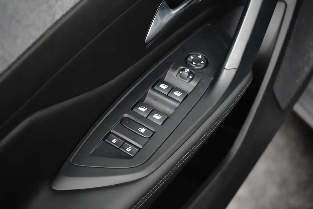 Allure EV 54 kWh 412KM Range Binnenkort Beschikbaar | Extra getint glas | Keyless entry | Lichtmetalen velgen 18"