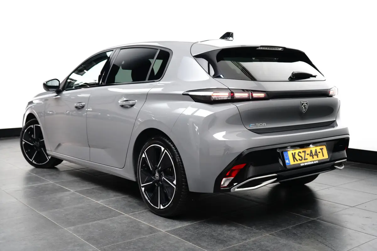 Allure EV 54 kWh 412KM Range Binnenkort Beschikbaar | Extra getint glas | Keyless entry | Lichtmetalen velgen 18"