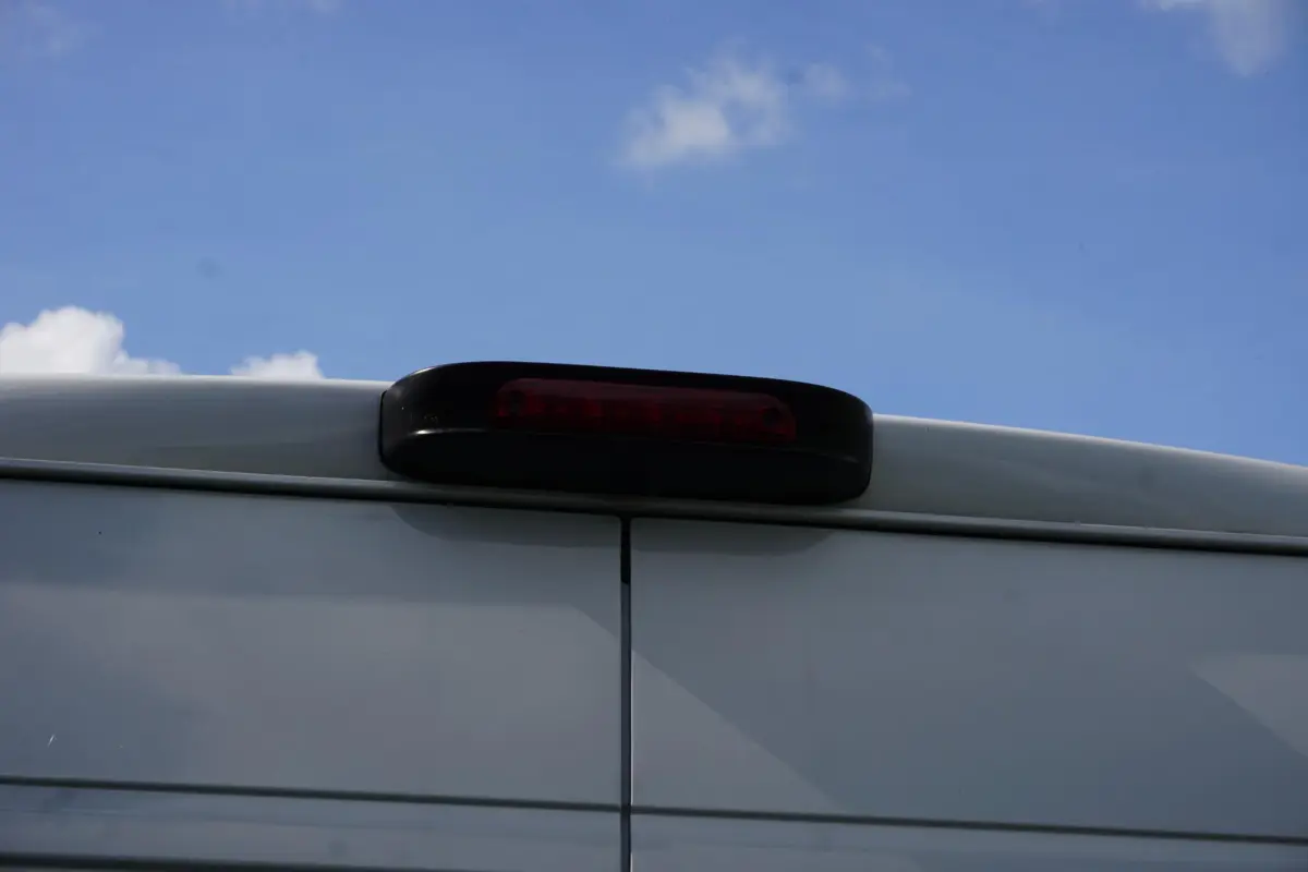 2.2 BlueHDi 140 L3H2 3.5t in Nieuwstaat |Betimmerd |BPM vrij |Trekhaak |Camera |Cruise |Navi |DEMO |EURO6D |3500 KG |Parkeersensoren |Carplay |Android auto