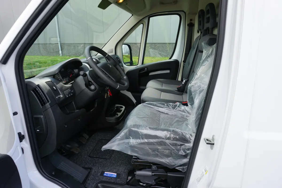 2.2 BlueHDi 140 L3H2 3.5t in Nieuwstaat |Betimmerd |BPM vrij |Trekhaak |Camera |Cruise |Navi |DEMO |EURO6D |3500 KG |Parkeersensoren |Carplay |Android auto