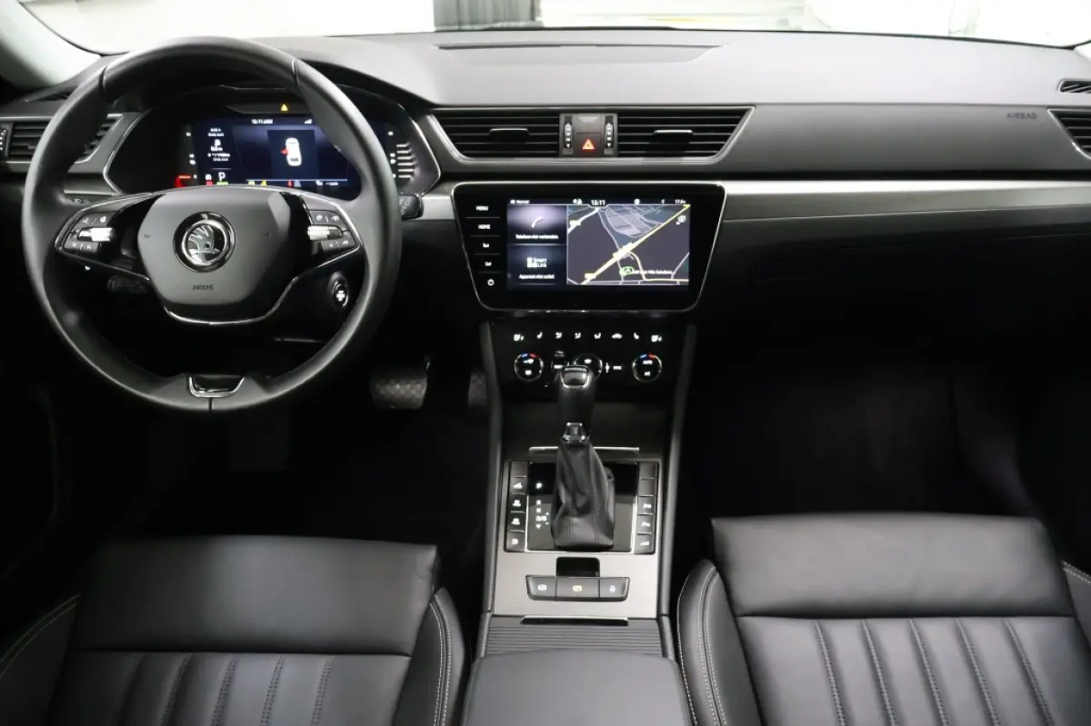 1.4 TSI iV Business Style | Panodak | 18 inch | Memory Seats