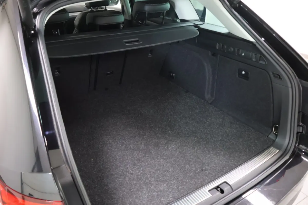 1.4 TSI iV Business Style | Panodak | 18 inch | Memory Seats