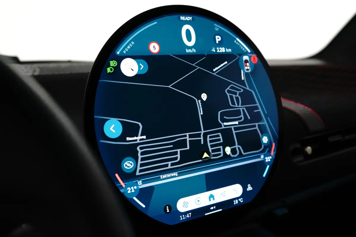 3-Deurs SE John Cooper Works XL 54.2 kWh 371KM Range | Binnenkort Beschikbaar | Achteruitrijcamera | Airco (automatisch) | Apple Carplay/Android Auto|telefoonintegratie premium