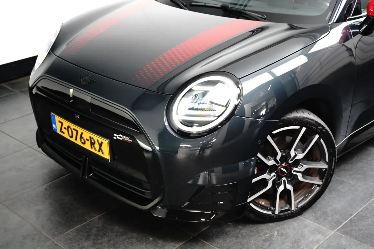 3-Deurs SE John Cooper Works XL 54.2 kWh 371KM Range | Binnenkort Beschikbaar | Achteruitrijcamera | Airco (automatisch) | Apple Carplay/Android Auto|telefoonintegratie premium