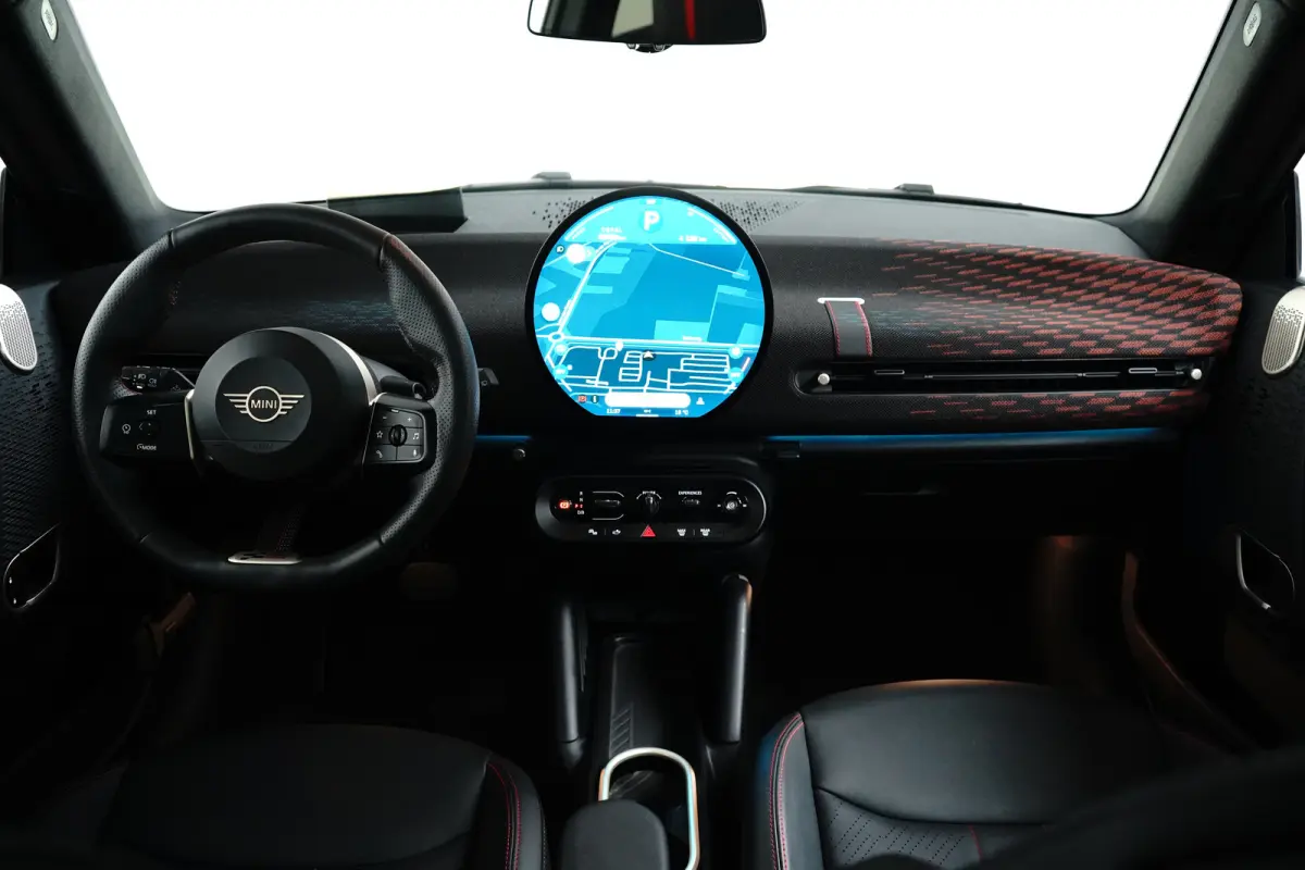 3-Deurs SE John Cooper Works XL 54.2 kWh 371KM Range | Binnenkort Beschikbaar | Achteruitrijcamera | Airco (automatisch) | Apple Carplay/Android Auto|telefoonintegratie premium