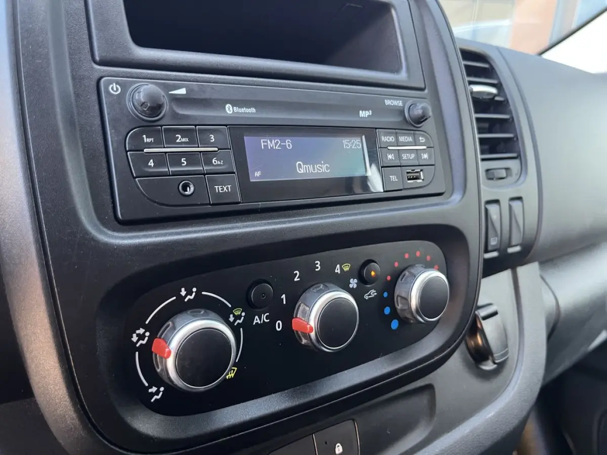2.0 dCi 120pk L2 Comfort Lease €287 p/m, Trekhaak, 2 Schuifdeuren, Airco, PDC, Cruise controle, Onderhoudshistorie aanwezig