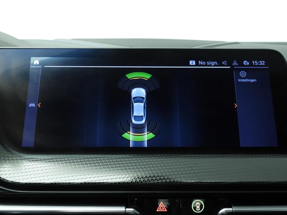 218i | M-Sportpakket | LED | Navigatie | M-Zetels | Shadow line | DAB | Hifi speakers | Alu 18 inch