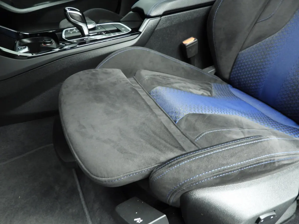 218i | M-Sportpakket | LED | Navigatie | M-Zetels | Shadow line | DAB | Hifi speakers | Alu 18 inch