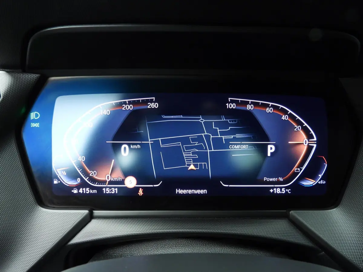 218i | M-Sportpakket | LED | Navigatie | M-Zetels | Shadow line | DAB | Hifi speakers | Alu 18 inch