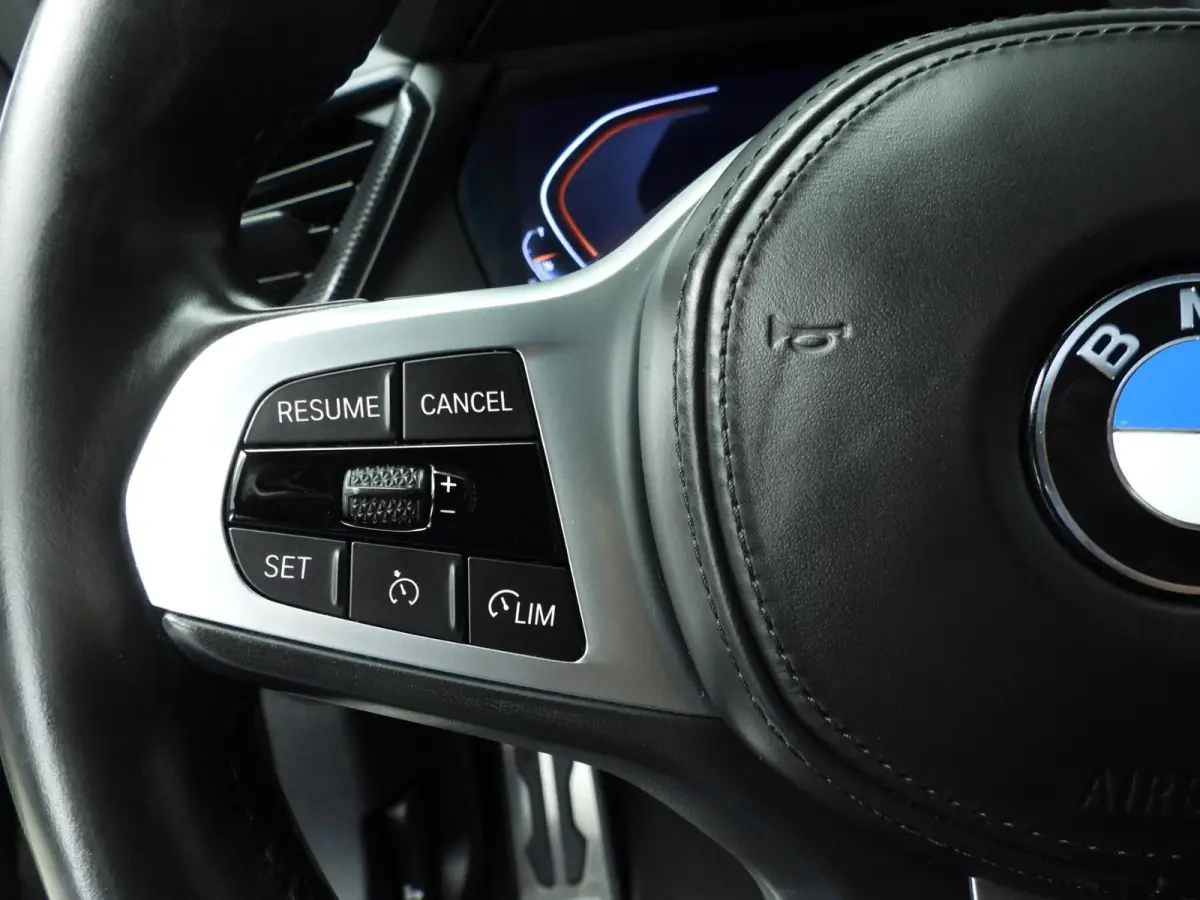 218i | M-Sportpakket | LED | Navigatie | M-Zetels | Shadow line | DAB | Hifi speakers | Alu 18 inch