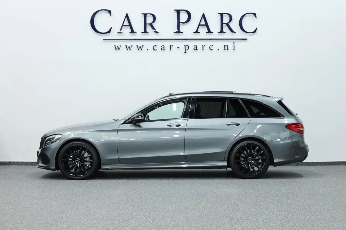 AMG 43 4MATIC 367+PK LED/PANORAMADAK/LEDER+S.VERWARMING/19" LMV/360 CAM/CRUISE/ECC/12 MND GARANTIE!