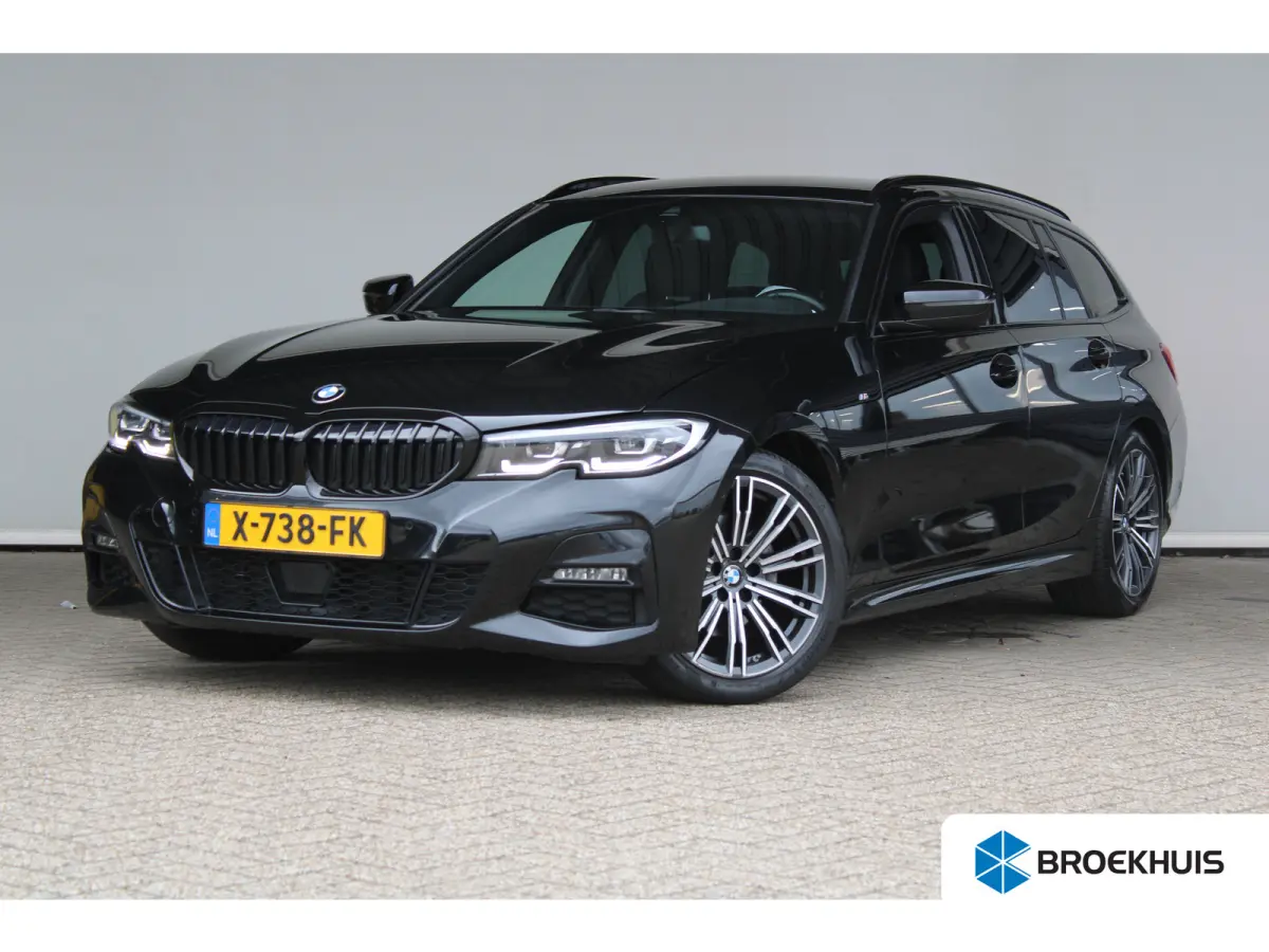 320i High Executive | M sport | Alcantara | Stoelverwarming | Elektr. Achterklep | Sportstoelen |