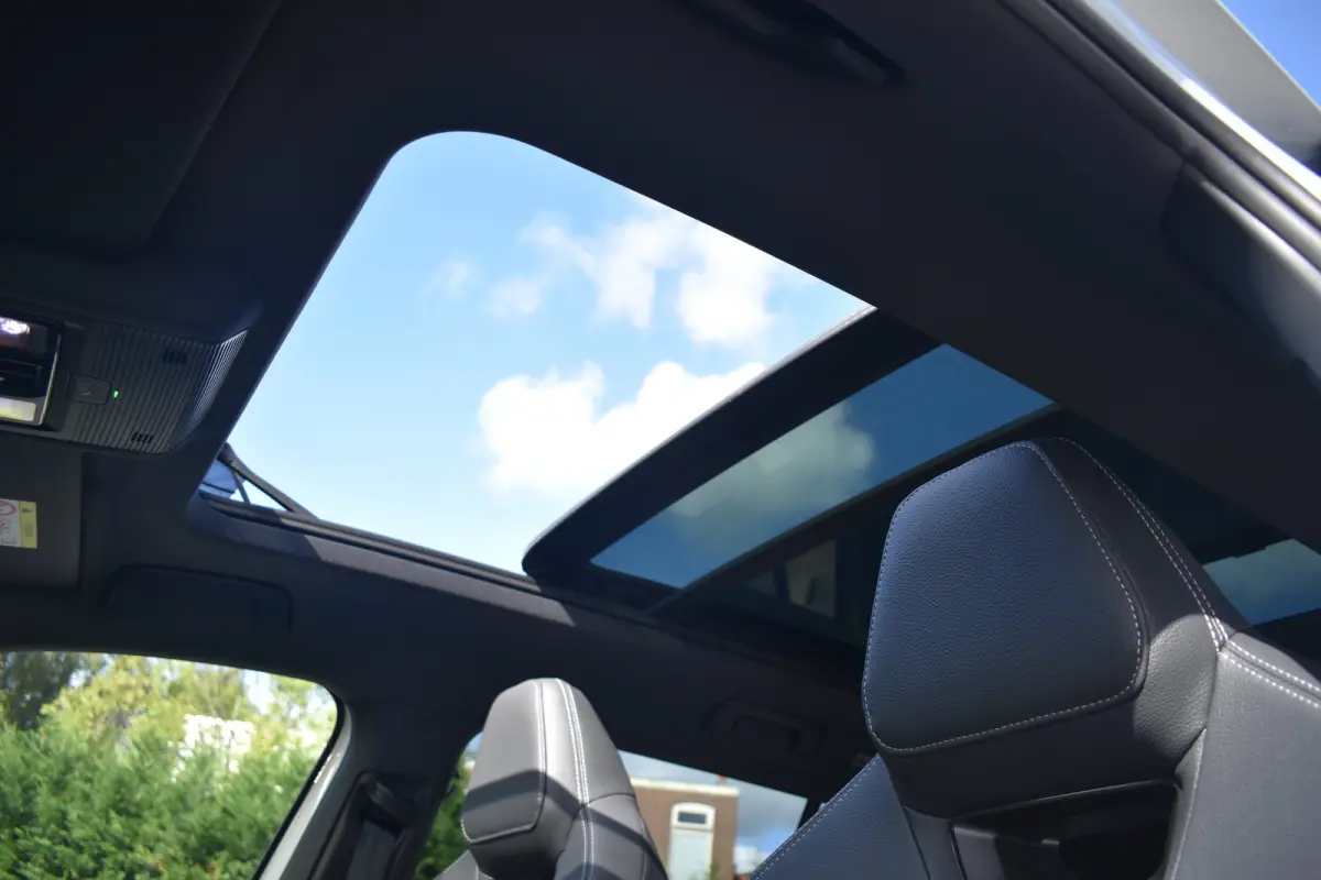 Sportline Business | SCHUIFDAK | STOEL+STUUR VERW. | ELEK.STOELEN | TREKHAAK | ADAPT.CRUISE | 3-ZONE CLIMA | DAB+ | CAMERA | FULL.LED |