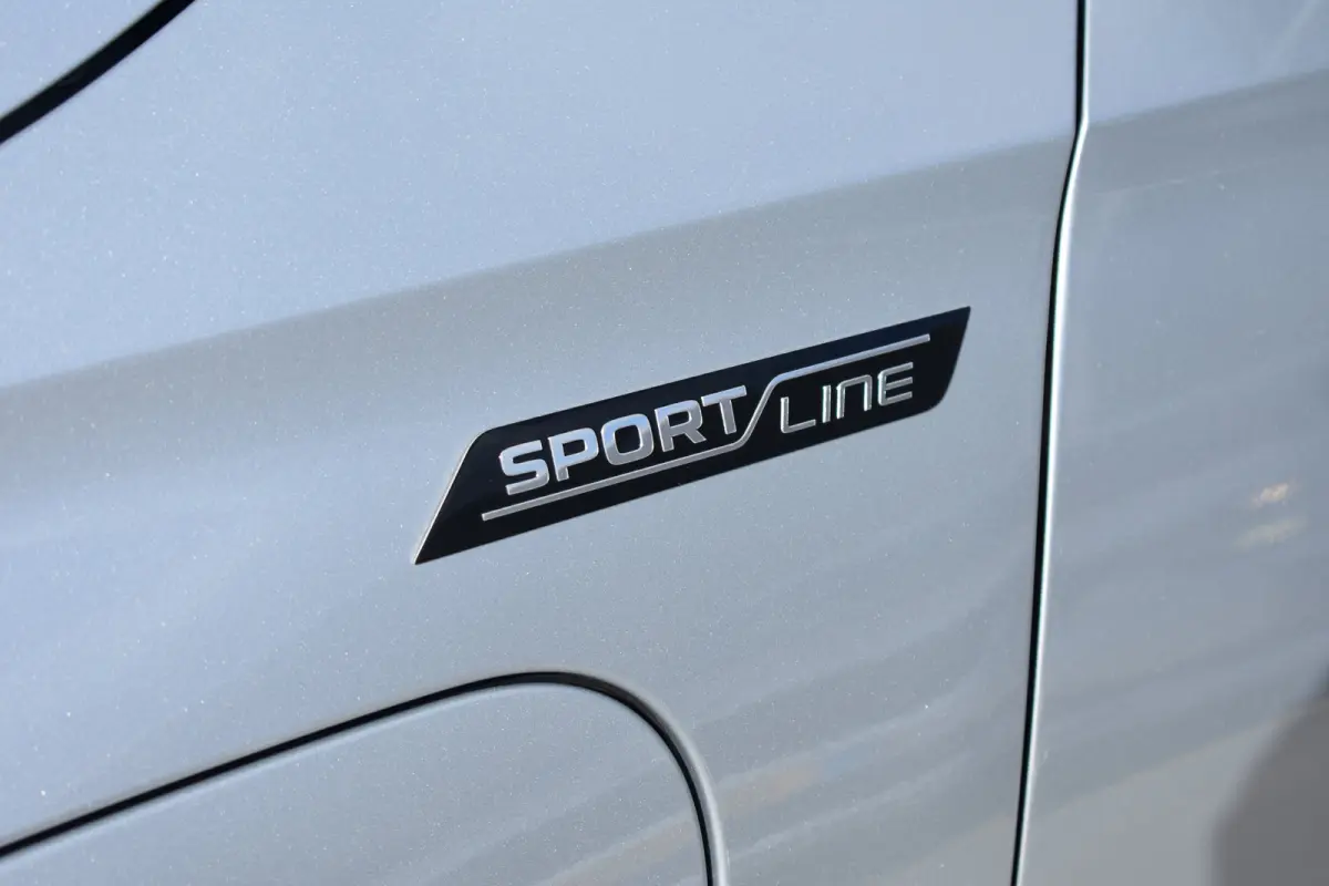 Sportline Business | SCHUIFDAK | STOEL+STUUR VERW. | ELEK.STOELEN | TREKHAAK | ADAPT.CRUISE | 3-ZONE CLIMA | DAB+ | CAMERA | FULL.LED |
