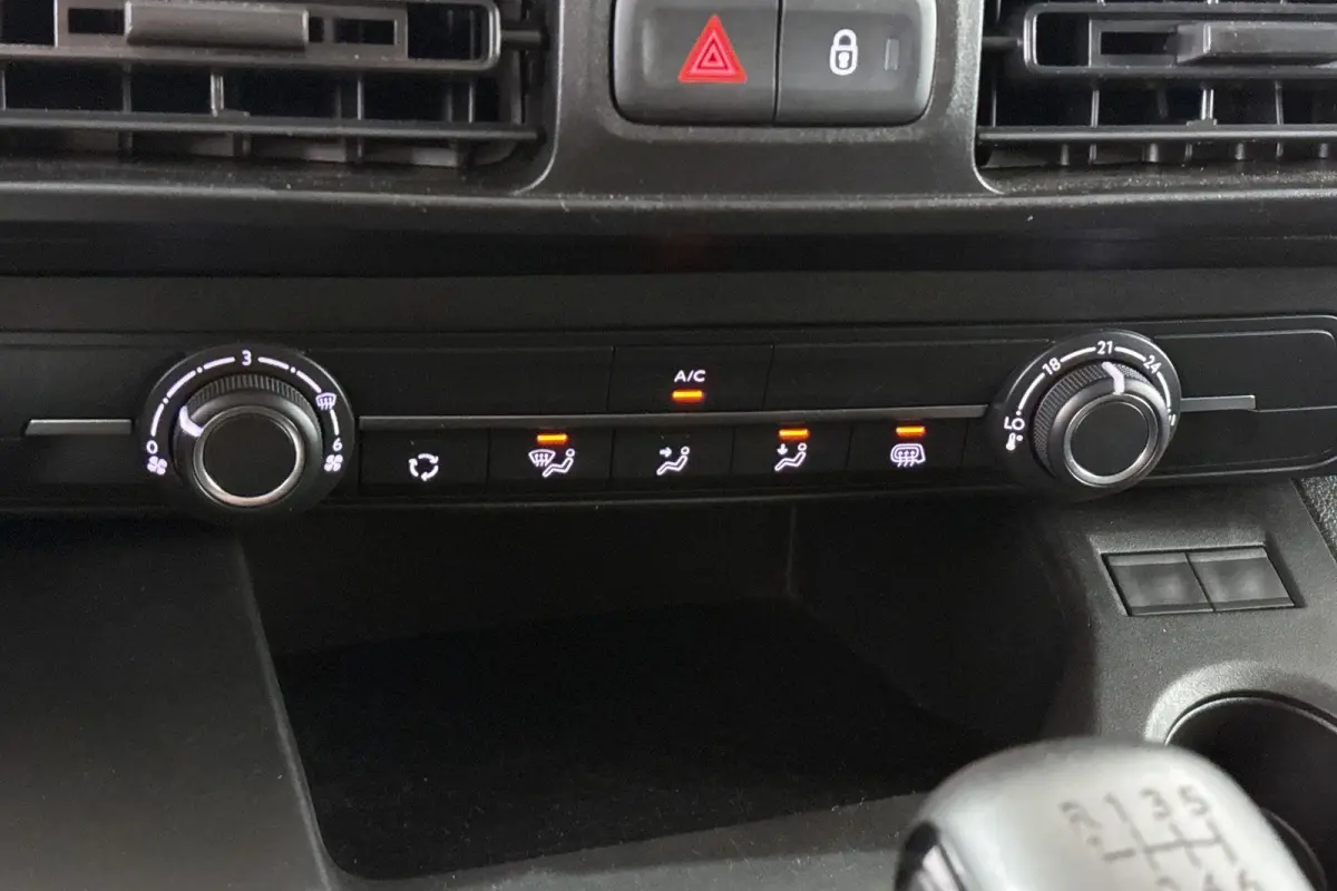 1.5D L2H1 Apple CarPlay Achteruitrijcamera Navigatie