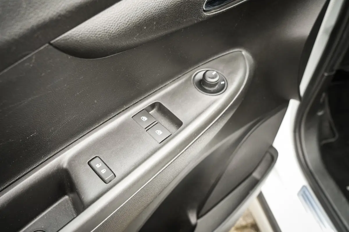 1.0 Online Edition | CarPlay | Airco | Cruise | Org. NL! | Elektr. ramen | Mooi |