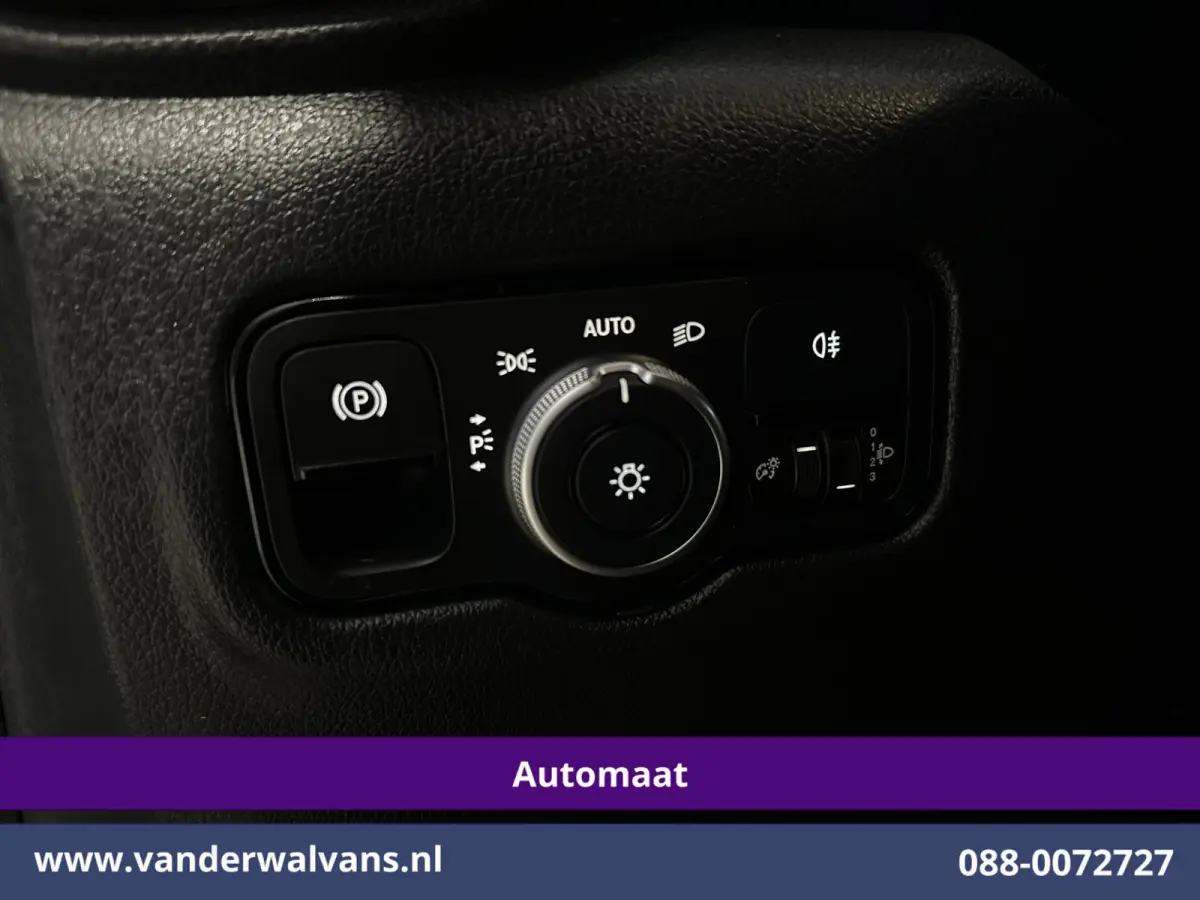116 CDI 164pk 9G-Tronic Automaat L3H1 Euro6 Airco | Camera | Navigatie | Adaptieve Cruisecontrol Stoelverwarming, Bijrijdersbank