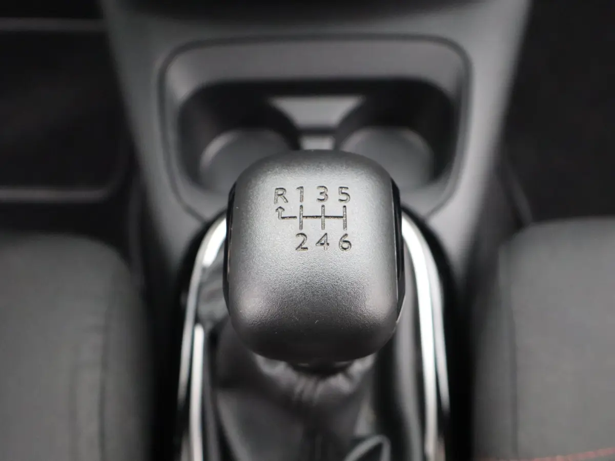 1.2 PureTech Business Cruise Control | Climate Control | Apple Carplay/Android Auto | Parkeersensoren