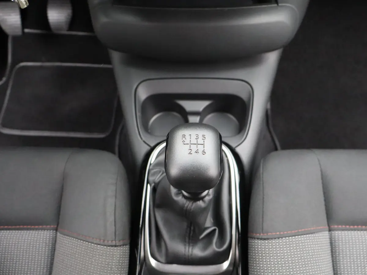 1.2 PureTech Business Cruise Control | Climate Control | Apple Carplay/Android Auto | Parkeersensoren
