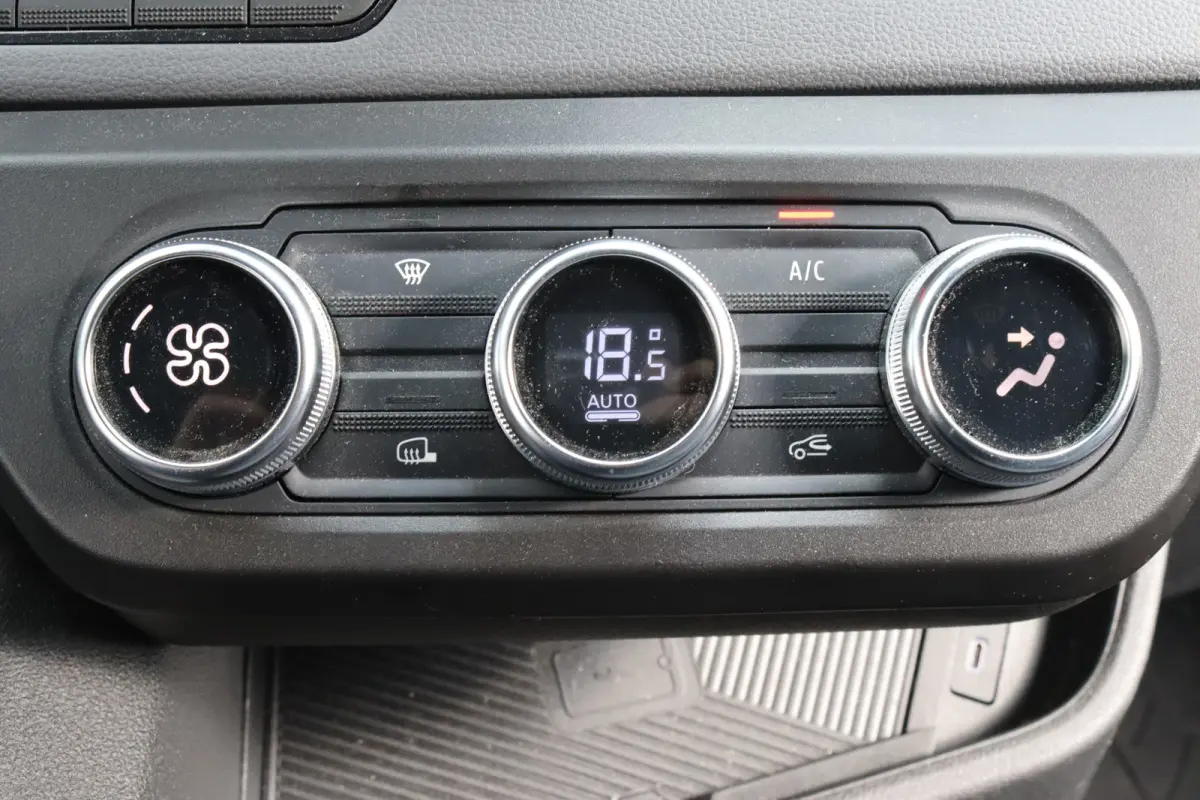 L2H2 Limited 87 kWh Apple Carplay/Android Auto | Climate
