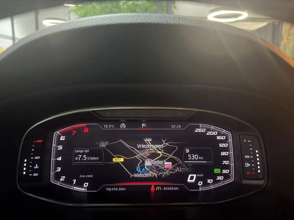 1.0 EcoTSI Style Edition|Lava Blue|Dealer Onderhouden|AllSeason|Virtual Cockpit|LED|Navi|CarPlay|Cruise|PDC|Rijklaar