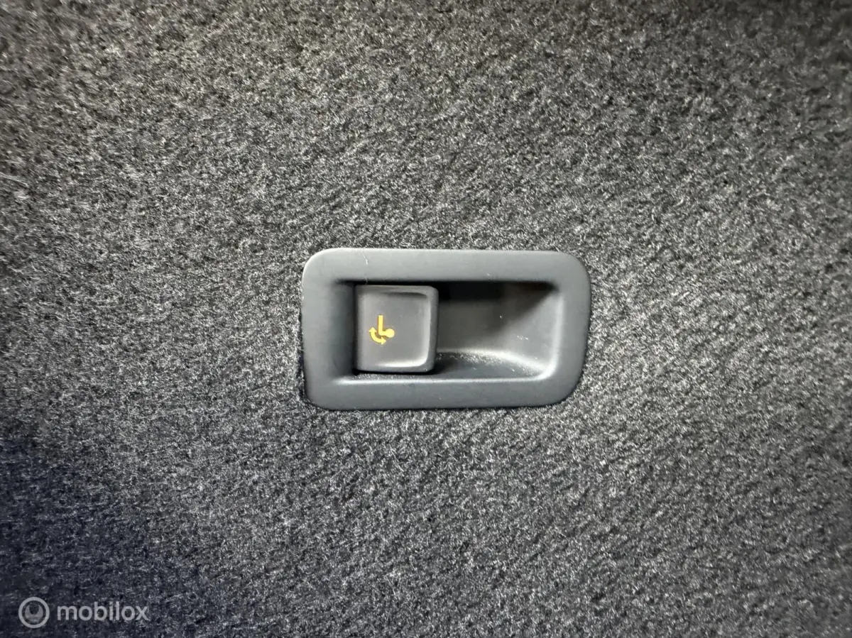 1.4 TSI e-Hybrid Essential CARPLAY*HAAK*PDC*TOPSTAAT1