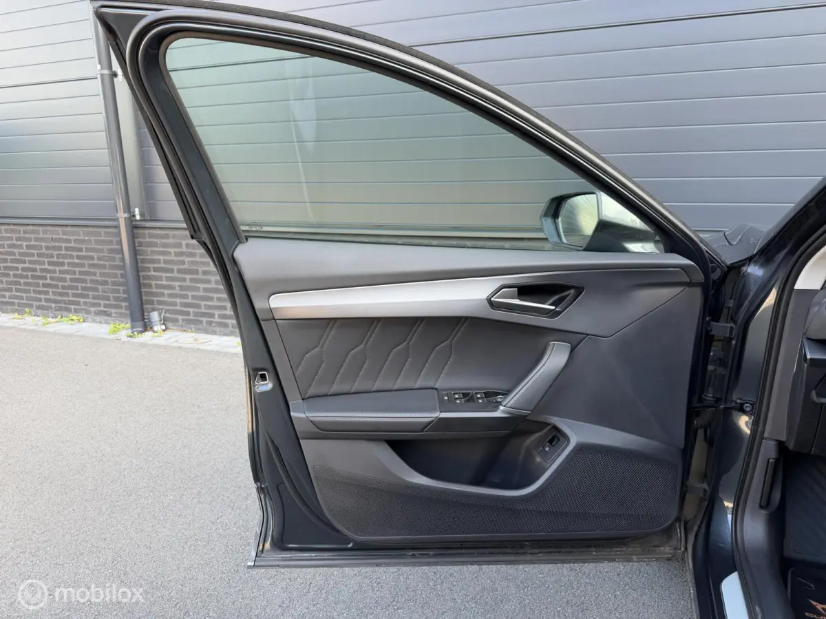 1.4 TSI e-Hybrid Essential CARPLAY*HAAK*PDC*TOPSTAAT1