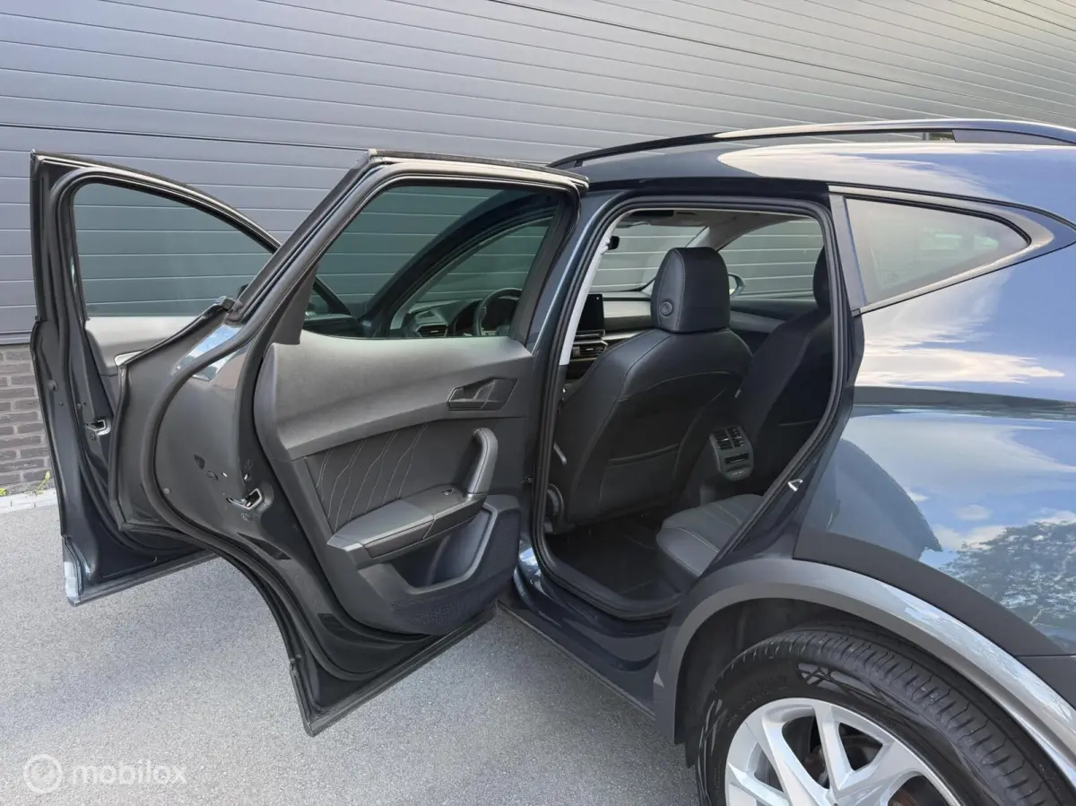1.4 TSI e-Hybrid Essential CARPLAY*HAAK*PDC*TOPSTAAT1