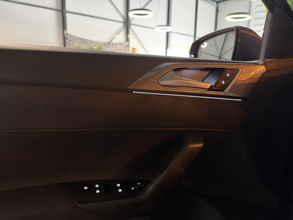 1.0 TSI Style|IQ.Light|Carplay|Virtual Cockpit|Keyless|Camera|Alcantara|Adaptieve Cruise|StoelVW|Rijklaar