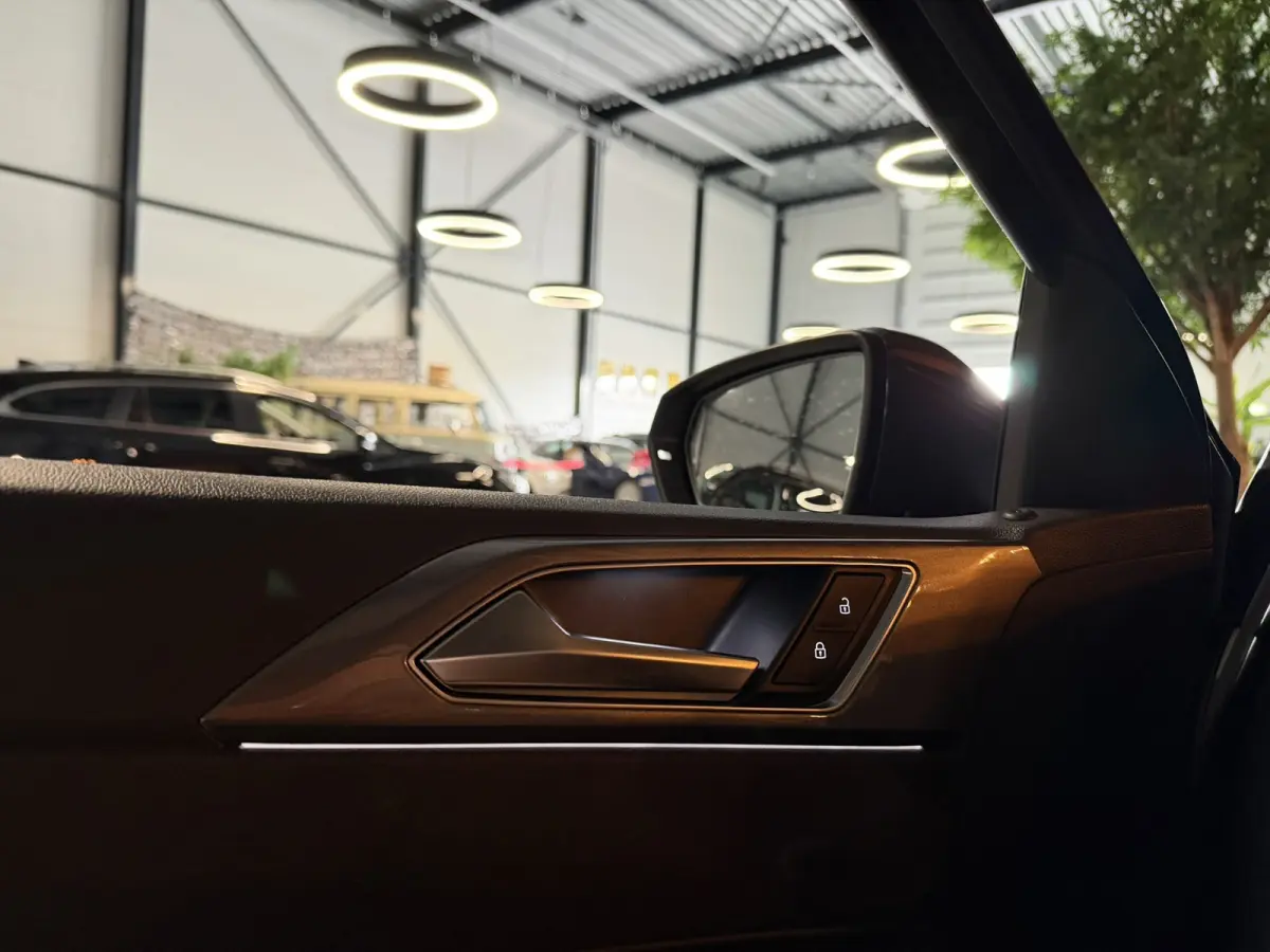 1.0 TSI Style|IQ.Light|Carplay|Virtual Cockpit|Keyless|Camera|Alcantara|Adaptieve Cruise|StoelVW|Rijklaar
