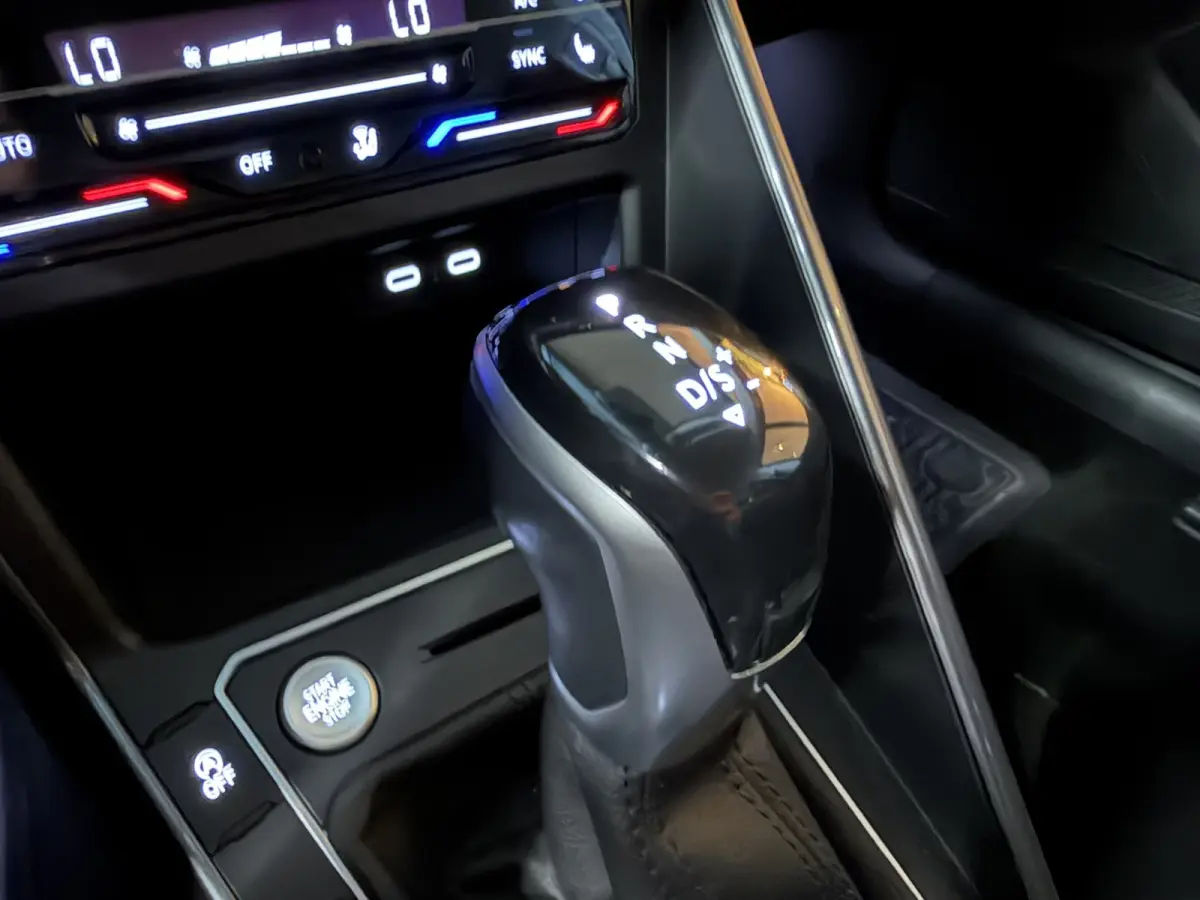 1.0 TSI Style|IQ.Light|Carplay|Virtual Cockpit|Keyless|Camera|Alcantara|Adaptieve Cruise|StoelVW|Rijklaar