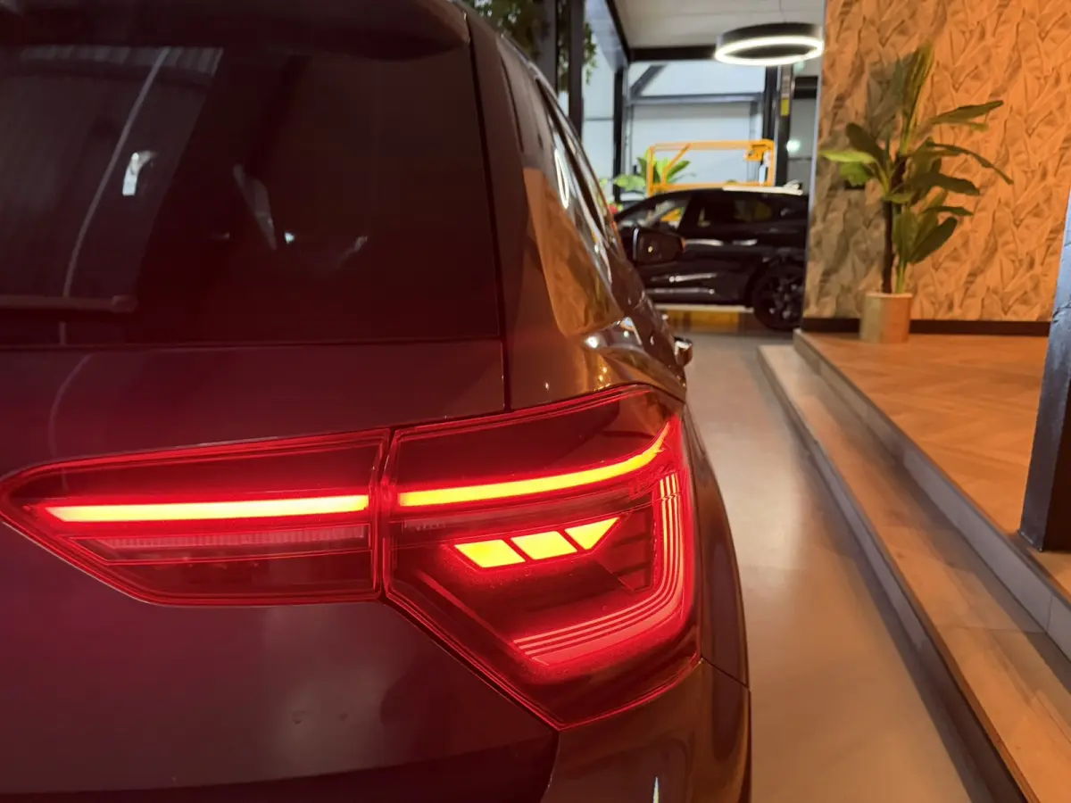 1.0 TSI Style|IQ.Light|Carplay|Virtual Cockpit|Keyless|Camera|Alcantara|Adaptieve Cruise|StoelVW|Rijklaar