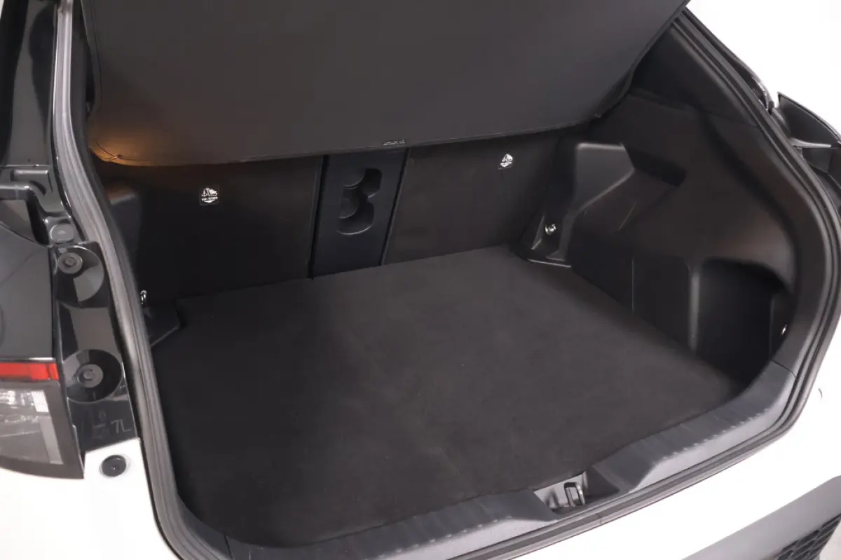 1.5 Hybrid GR Sport | Two-Tone | HUD