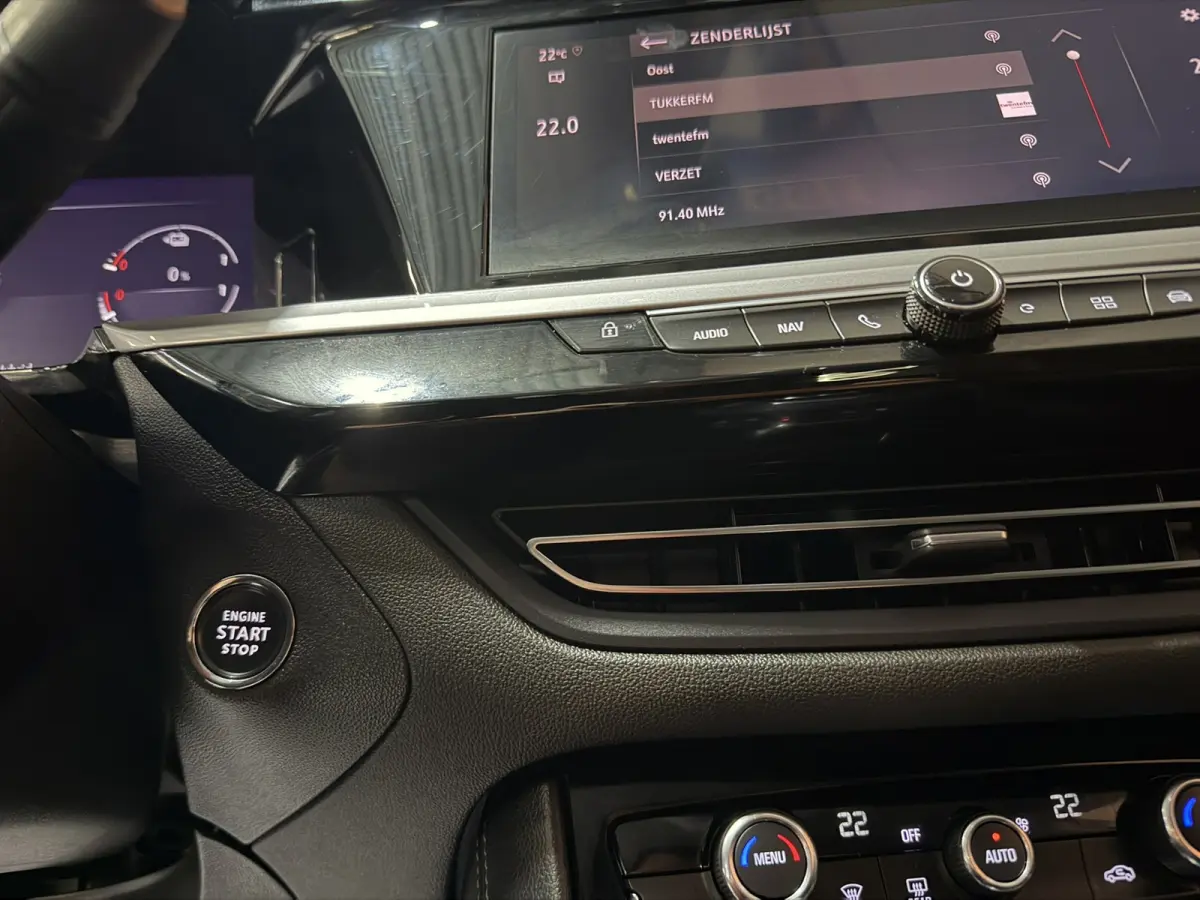 1.6 Turbo Plug-In Hybrid GS Line 224PK Bi-Color|ACC Autopilot|360°|Stoel+Stuurverwarming|Dodehoek|LED|Navi|Rijklaar