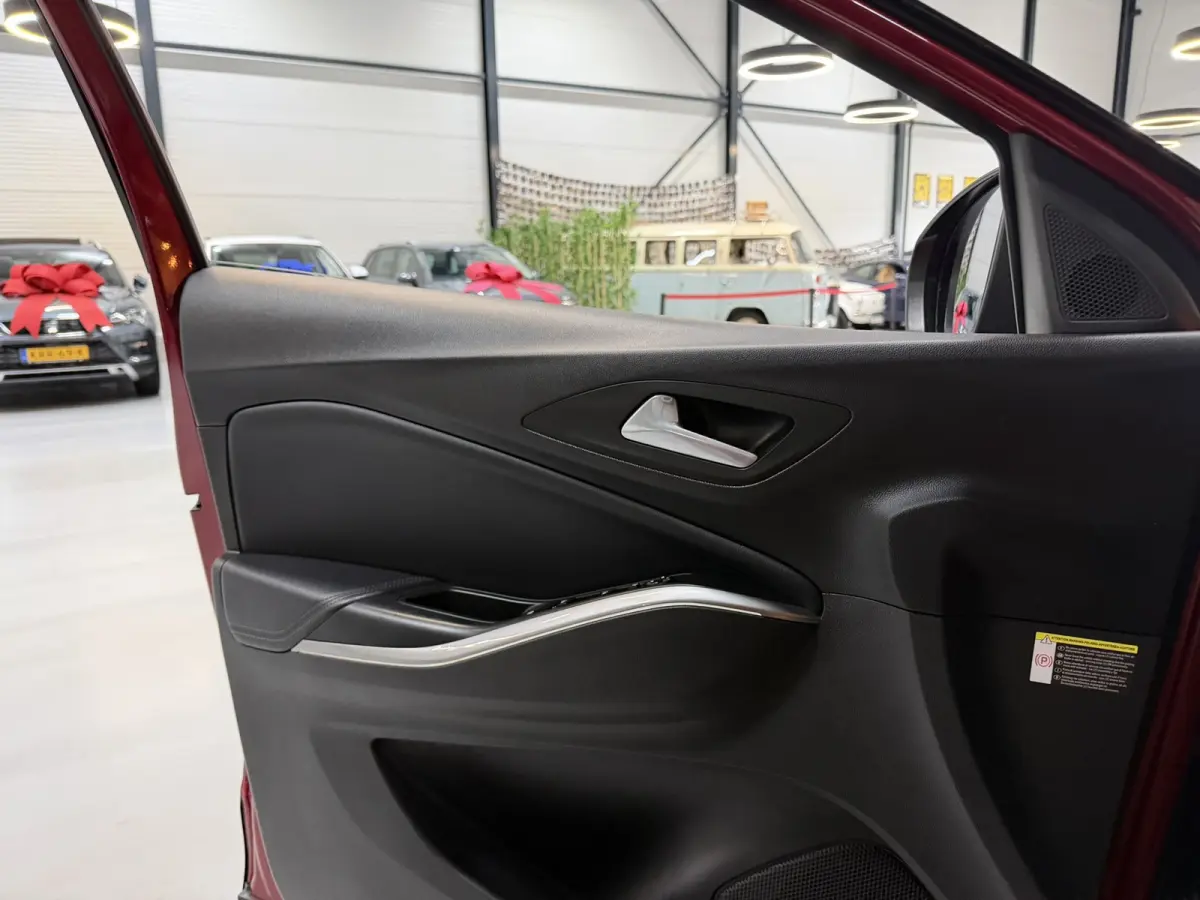 1.6 Turbo Plug-In Hybrid GS Line 224PK Bi-Color|ACC Autopilot|360°|Stoel+Stuurverwarming|Dodehoek|LED|Navi|Rijklaar