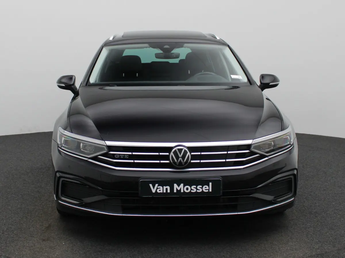 1.4 TSI PHEV GTE Business | Apple Carplay / Android Auto | Panoramadak | Elektrische Stoelen | Head-up Display | Achteruitrijcamera | Stoelverwarming | Parkeersensoren | Trekhaak |