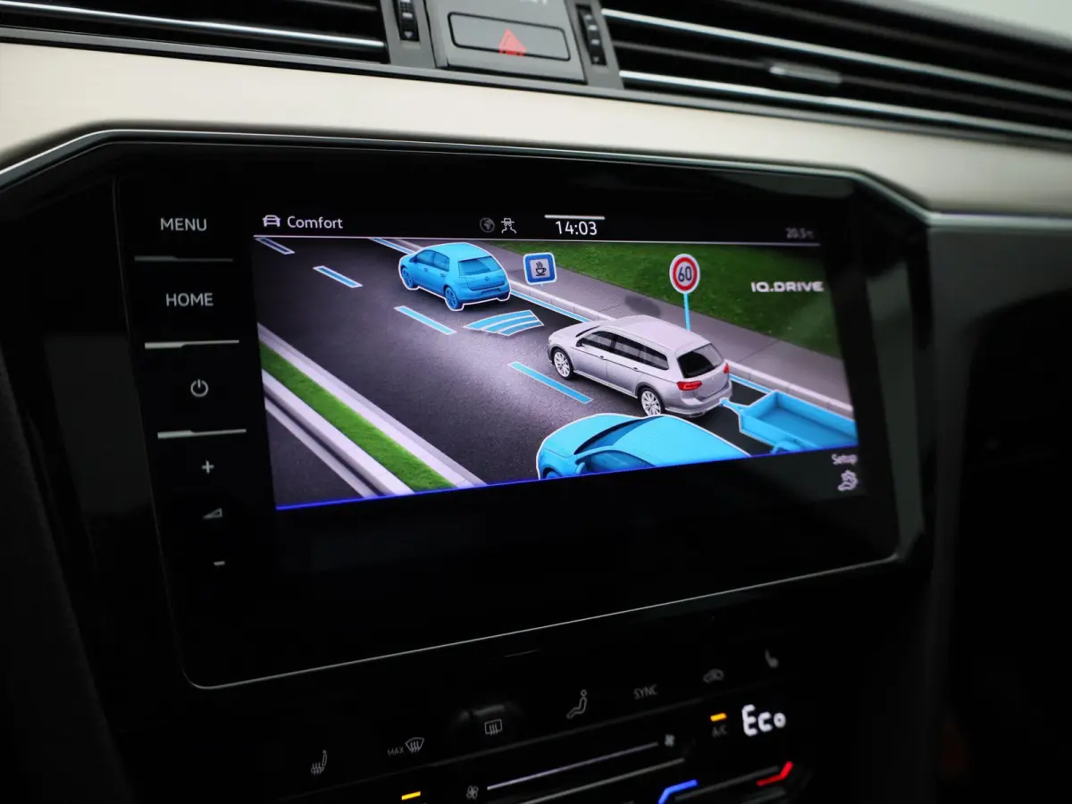 1.4 TSI PHEV GTE Business | Apple Carplay / Android Auto | Panoramadak | Elektrische Stoelen | Head-up Display | Achteruitrijcamera | Stoelverwarming | Parkeersensoren | Trekhaak |