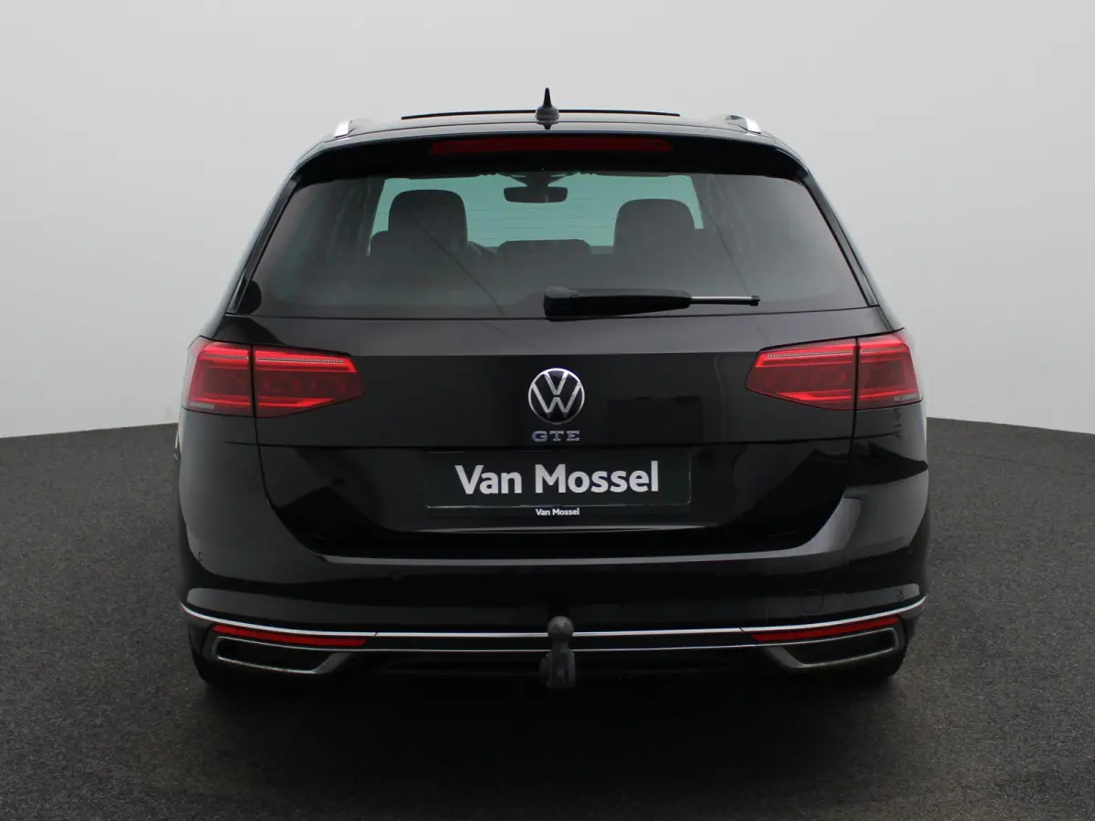 1.4 TSI PHEV GTE Business | Apple Carplay / Android Auto | Panoramadak | Elektrische Stoelen | Head-up Display | Achteruitrijcamera | Stoelverwarming | Parkeersensoren | Trekhaak |