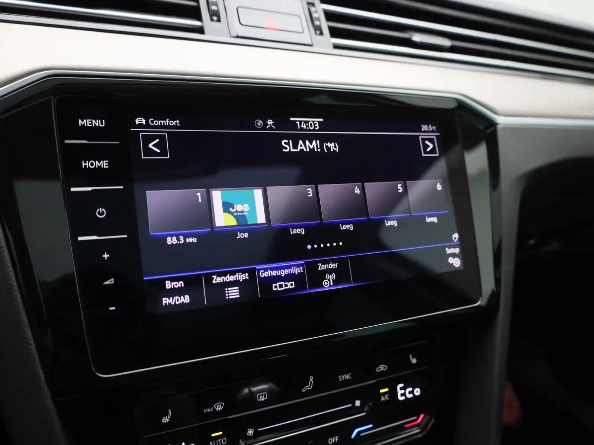 1.4 TSI PHEV GTE Business | Apple Carplay / Android Auto | Panoramadak | Elektrische Stoelen | Head-up Display | Achteruitrijcamera | Stoelverwarming | Parkeersensoren | Trekhaak |