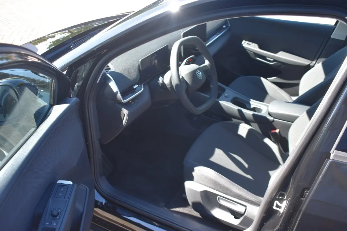 Life First Edition | Airconditioning automatisch, 2-zone (Climatronic) | Automatische afstandsregeling (Adaptive Cruise Control) | Koplampverlichting LED