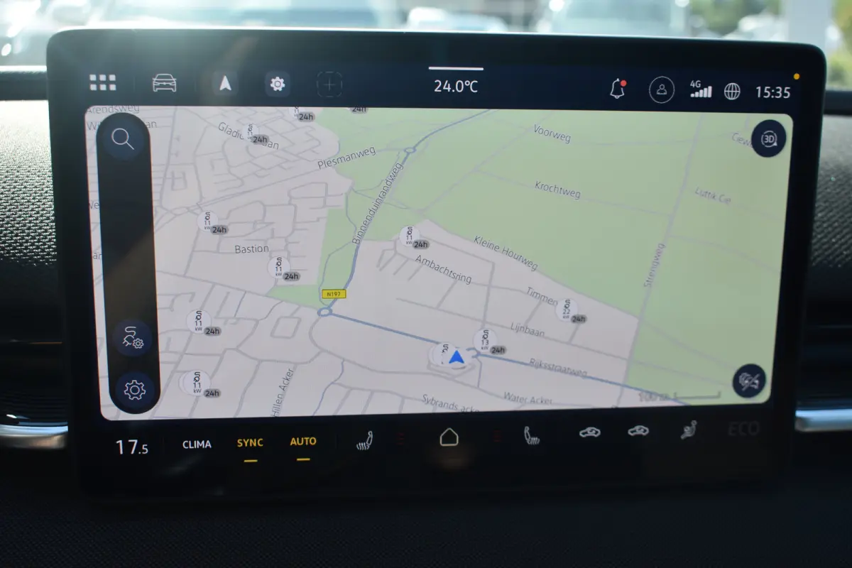 Life First Edition | Airconditioning automatisch, 2-zone (Climatronic) | Automatische afstandsregeling (Adaptive Cruise Control) | Koplampverlichting LED