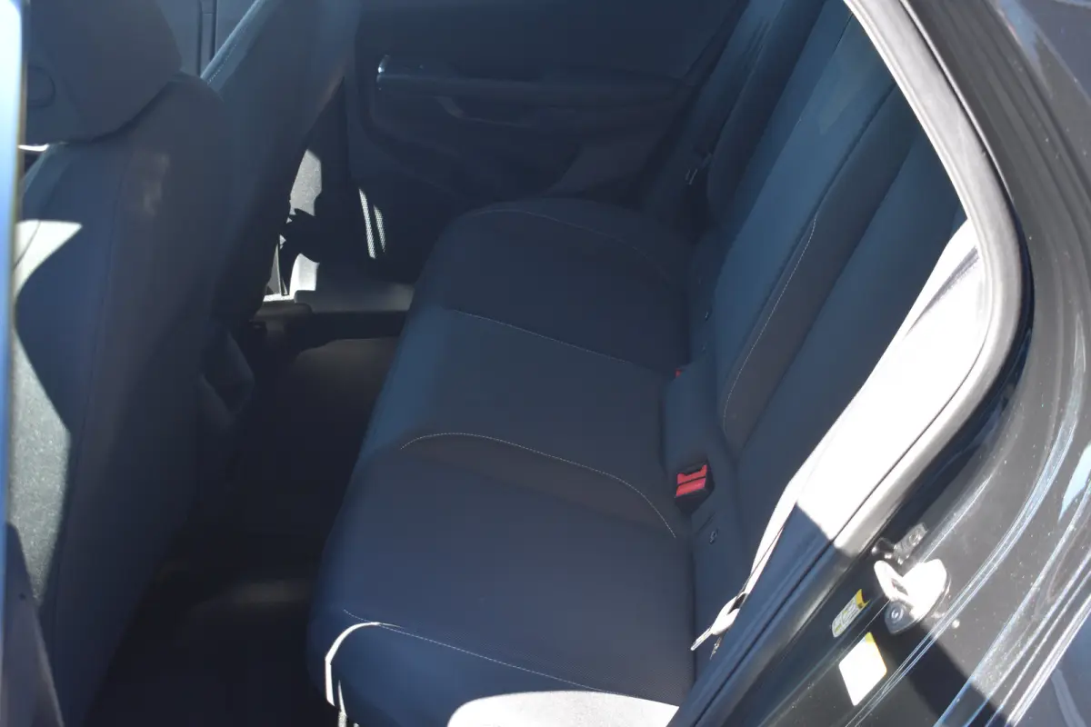 Life First Edition | Airconditioning automatisch, 2-zone (Climatronic) | Automatische afstandsregeling (Adaptive Cruise Control) | Koplampverlichting LED